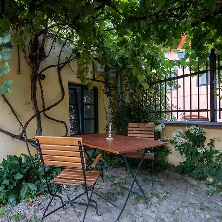 Aparthotel Casa Josef Bacon - La Strada - *