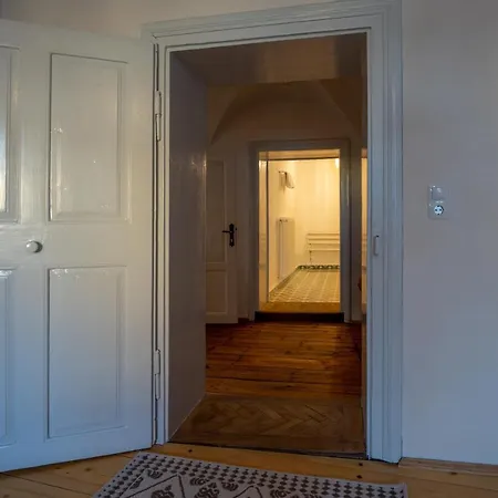 Casa Josef Bacon - La Strada - Aparthotel