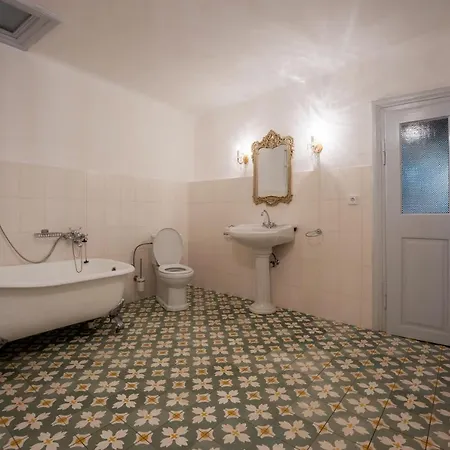 Aparthotel Casa Josef Bacon - La Strada -