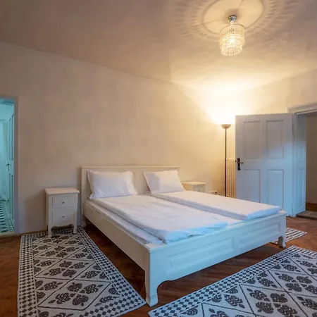 Casa Josef Bacon - La Strada - Sighisoara